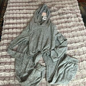 Love Squared Girls 2 pc outfit size 8